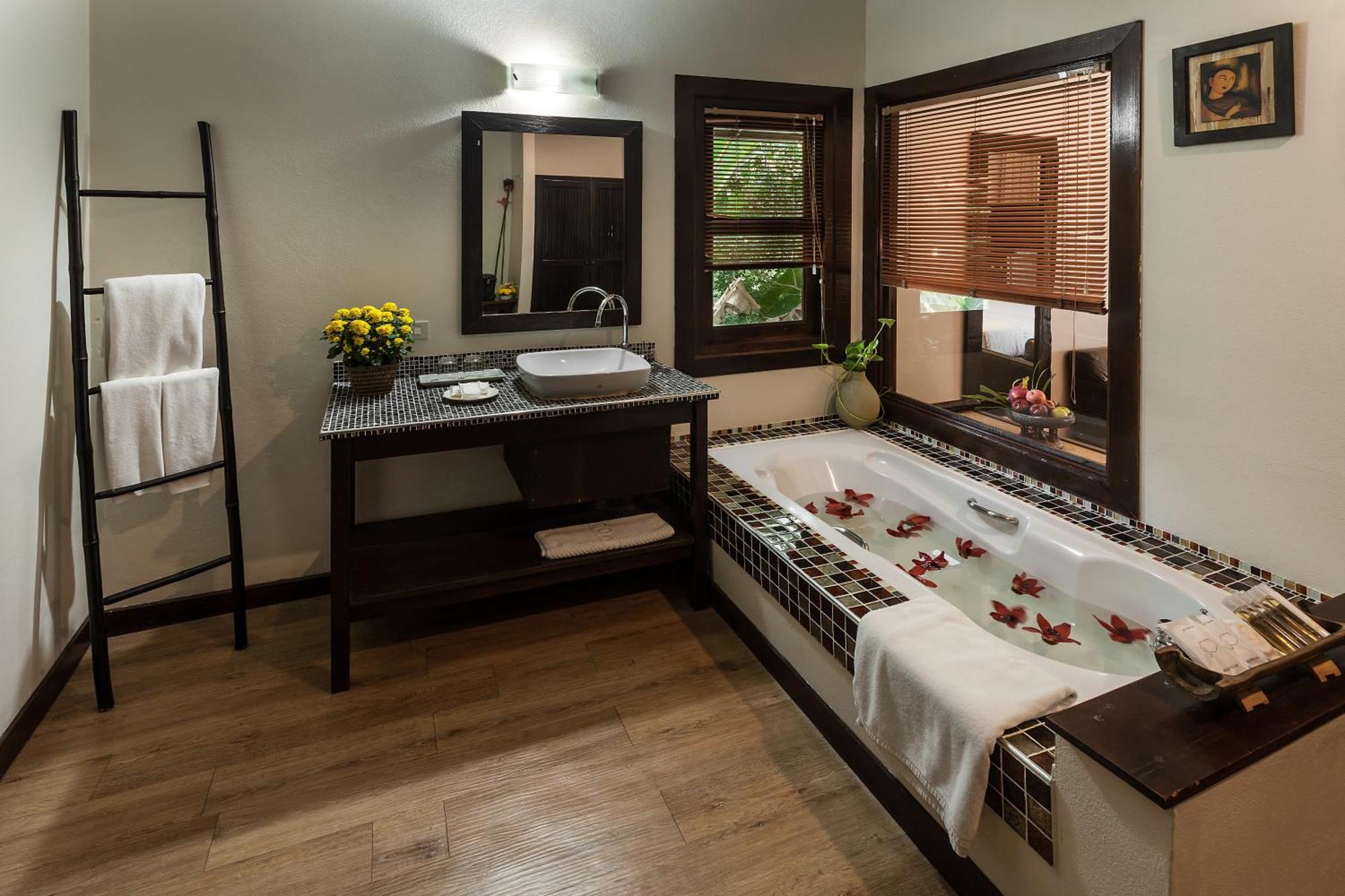 Lanna Dusita Riverside Boutique Resort Čiang Mai Exteriér fotografie